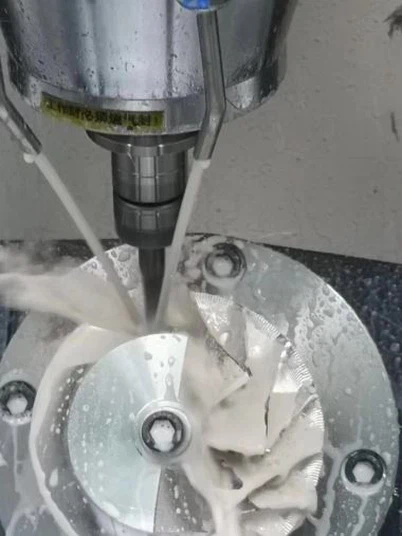 CNC Deil Páirteanna Meaisín